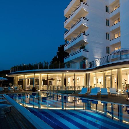 Mondial Resort & Spa Marina di Pietrasanta Luaran gambar